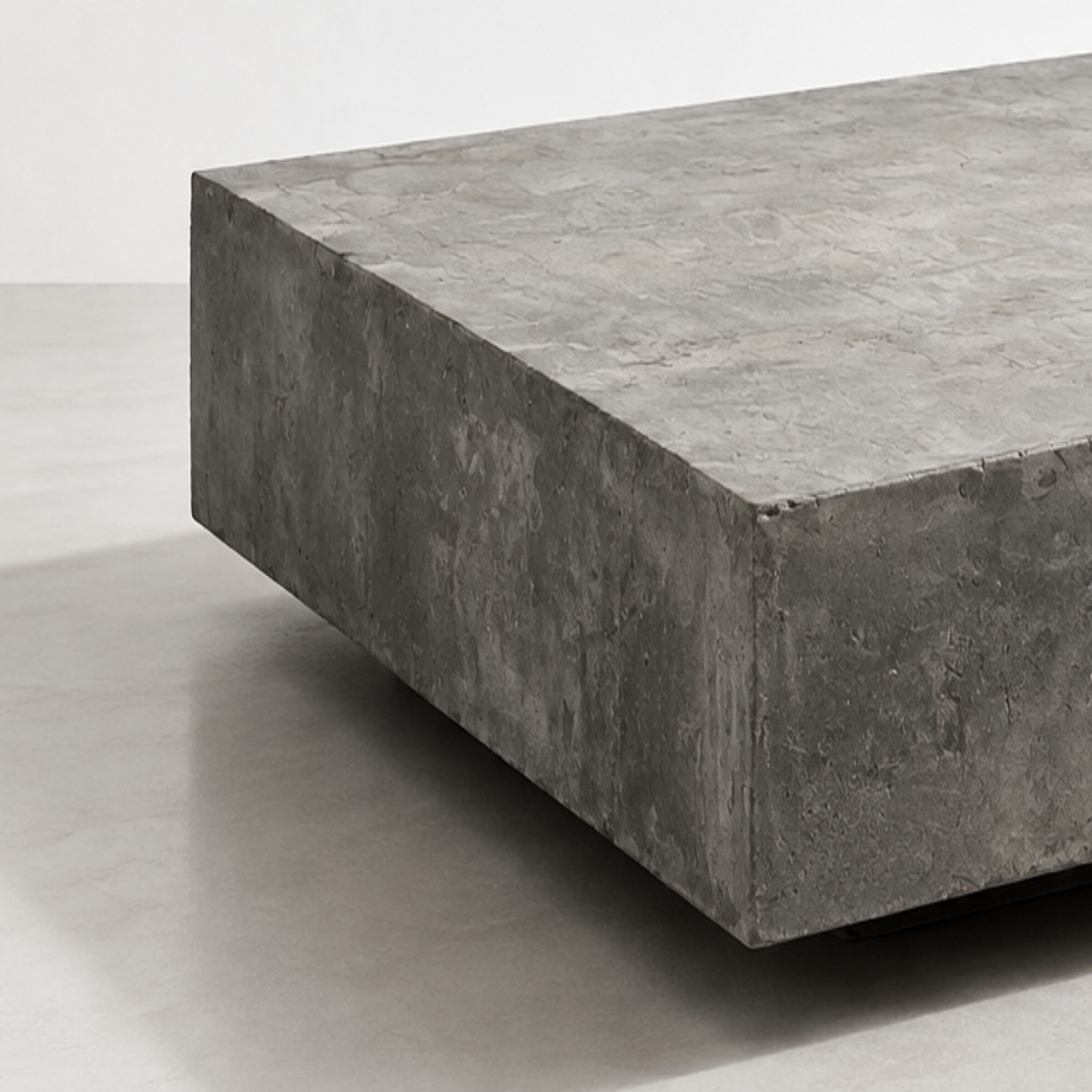 Close-up of the monolith corner and cast texture